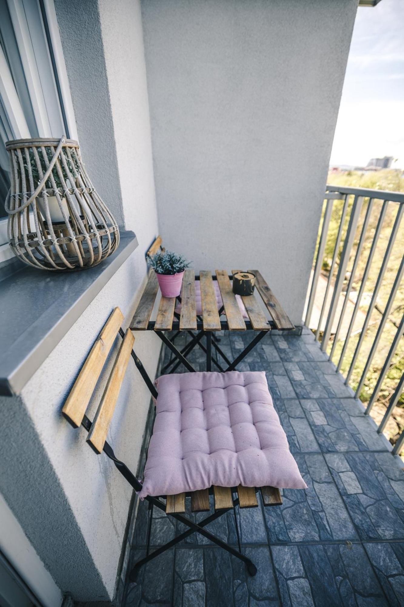 Spa Apartment Yin - Hot Tub, Sauna, Spa Novi Sad Bagian luar foto