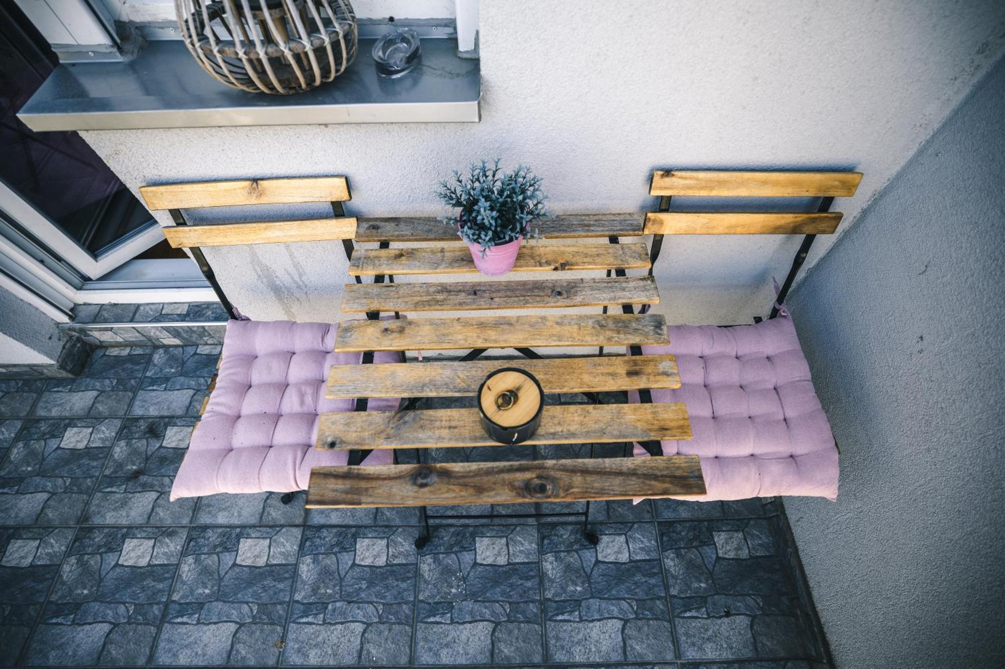 Spa Apartment Yin - Hot Tub, Sauna, Spa Novi Sad Bagian luar foto